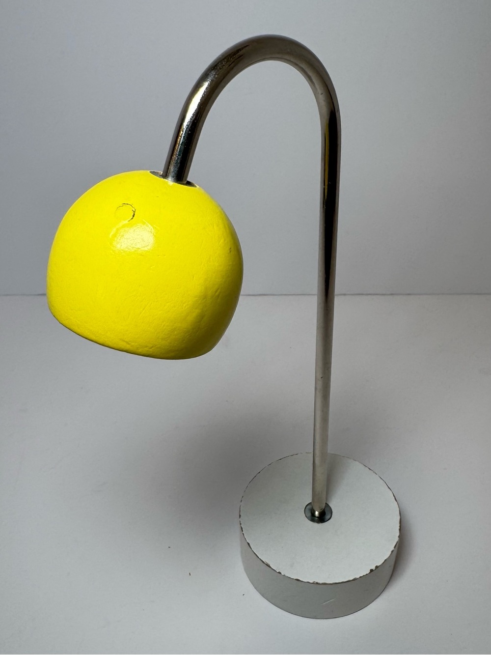 KidKraft miniature dollhouse floor lamp.